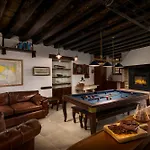 The Yacht House Canal View